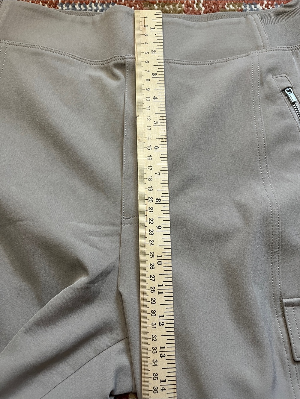 Athleta Endless High Rise Cargo Pants Tan Women’s Size 14 EUC - Picture 6 of 10